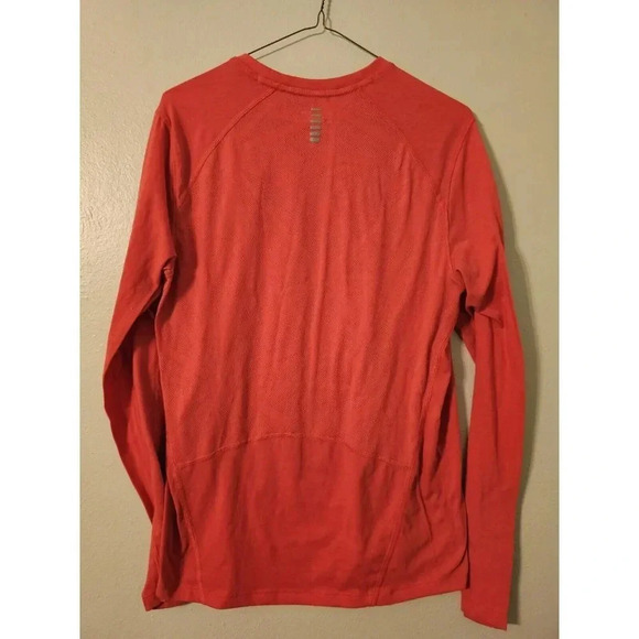 UNDER ARMOUR RUNNING SHIRT MEN SIZE MEDIUM LONG SLEEVE MELON  COLORED - Picture 5 of 8